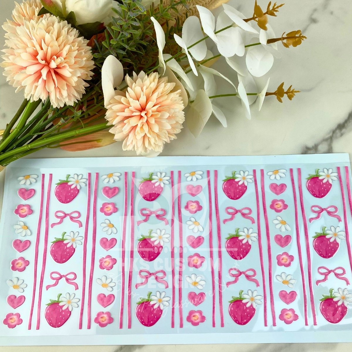 Strawberries Bows Daisies | 40 oz UV DTF Wrap