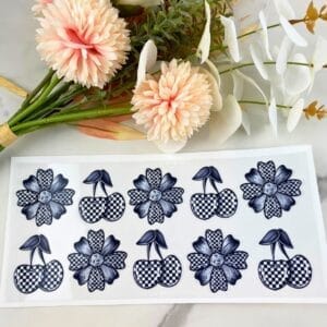 Black and White Flowers | 16 oz UV DTF Wrap